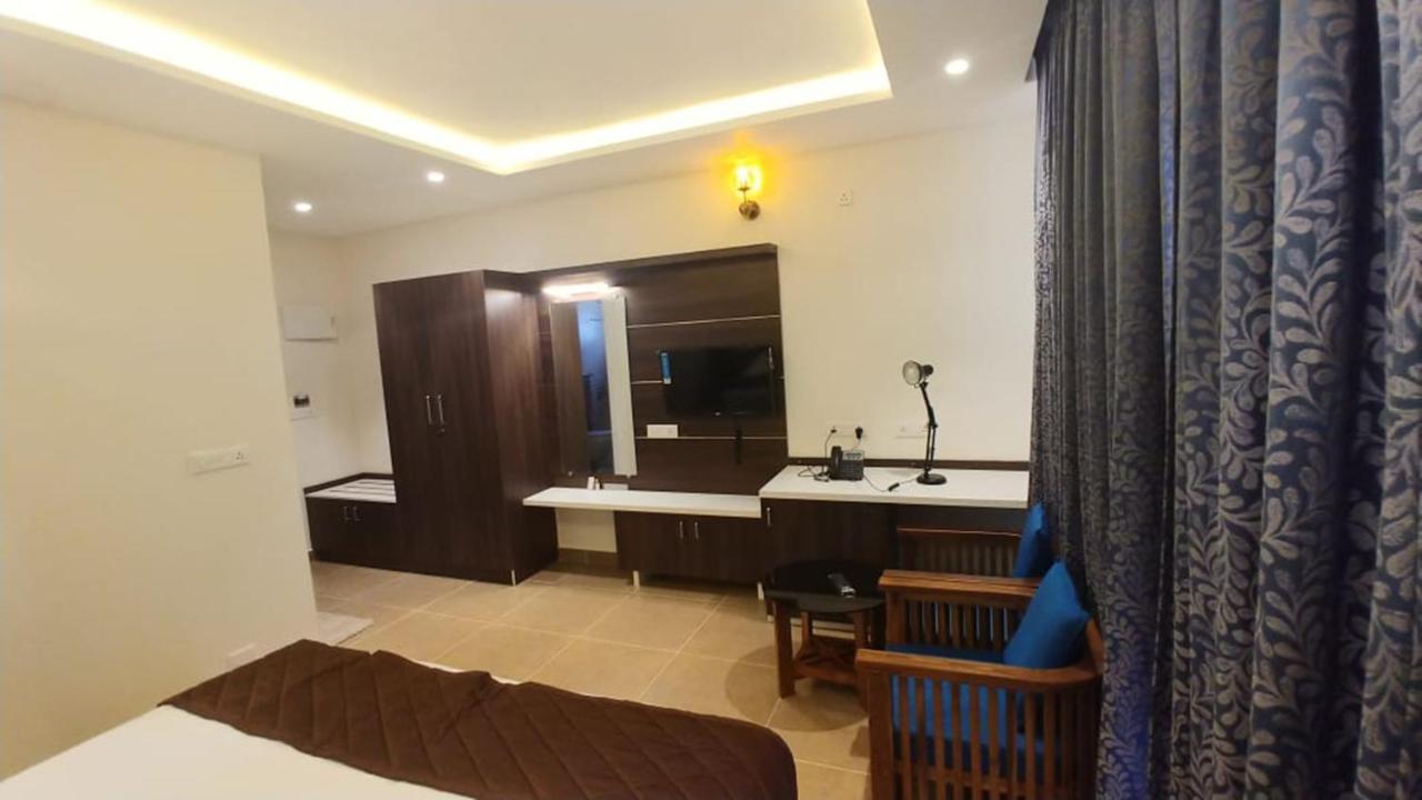 Mirth Hotels And Resorts Kanthalloor ภายนอก รูปภาพ